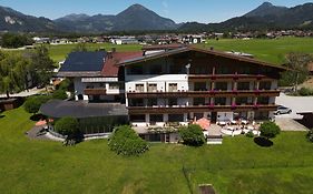 Daskaiser - Dein Gartenhotel In Tirol